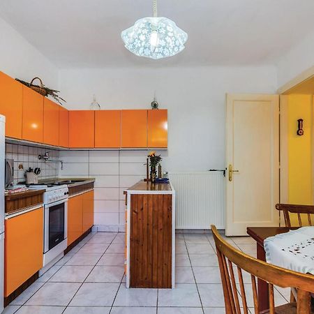 1 Bedroom Beautiful Apartment In Бакар Экстерьер фото