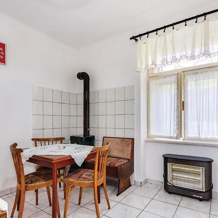 1 Bedroom Beautiful Apartment In Бакар Экстерьер фото