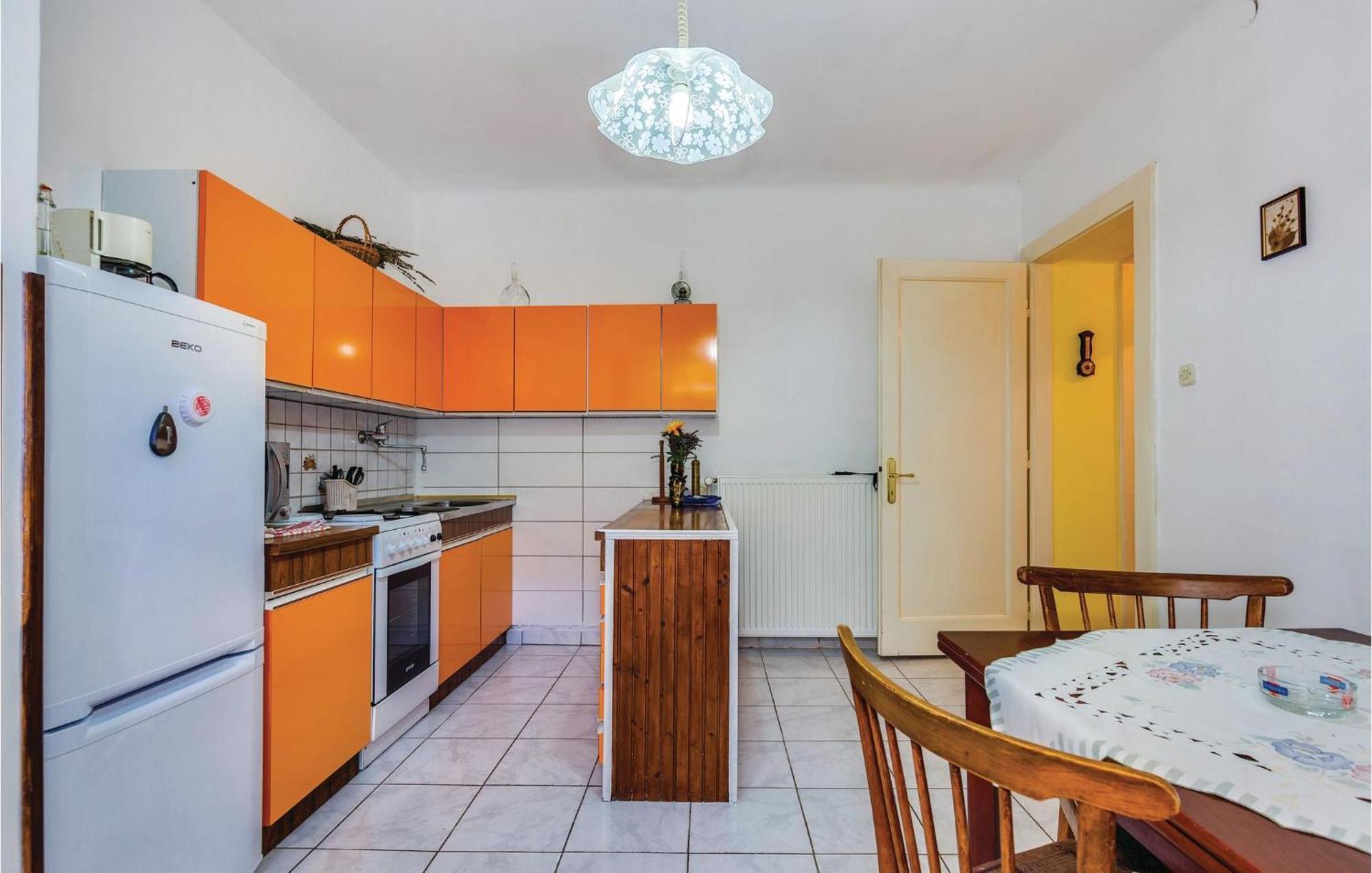 1 Bedroom Beautiful Apartment In Бакар Экстерьер фото